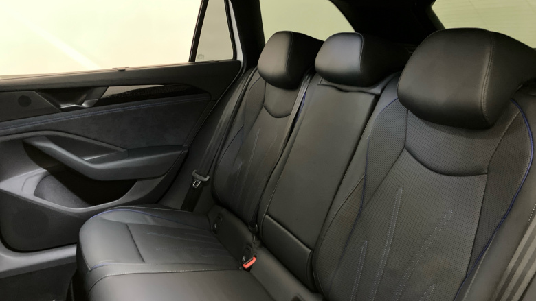 Volkswagen Passat 1.5 eTSI R-Line 5dr DSG Petrol Estate